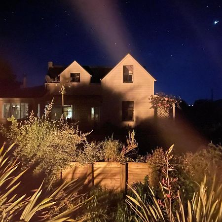 Ashley Villa Bnb ทาคาคา ภายนอก รูปภาพ